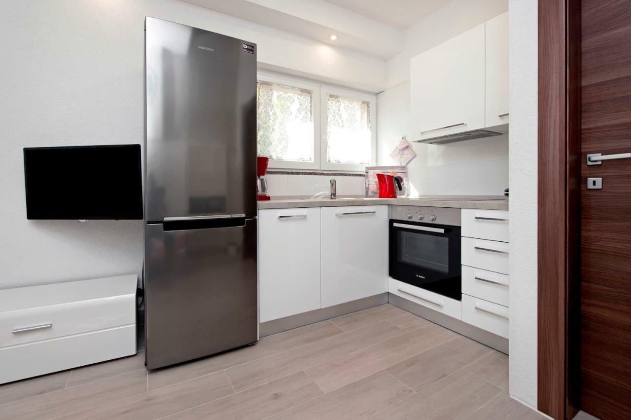 Apartment Anastasia Ровинь Экстерьер фото
