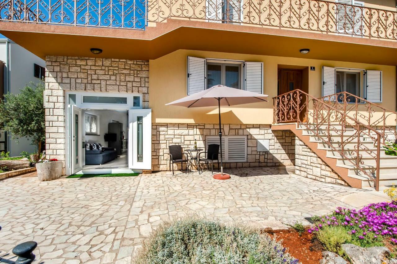 Apartment Anastasia Ровинь Экстерьер фото