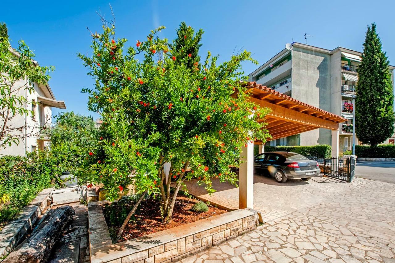 Apartment Anastasia Ровинь Экстерьер фото
