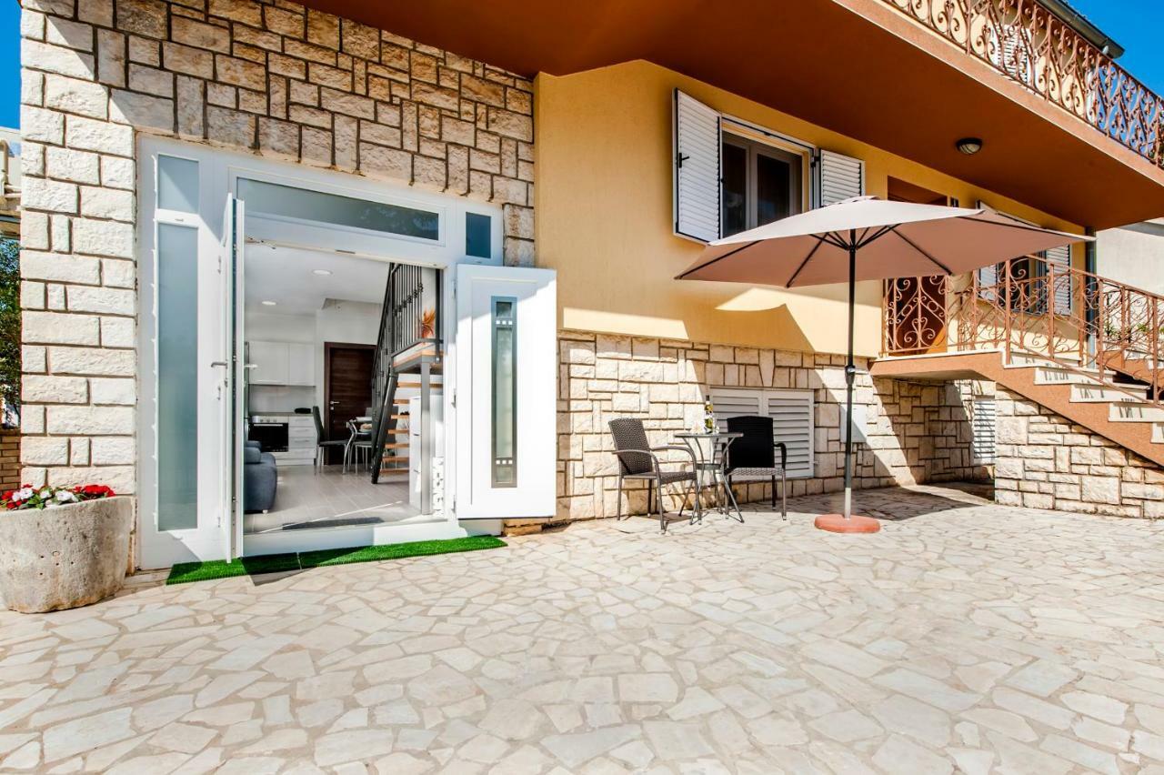 Apartment Anastasia Ровинь Экстерьер фото